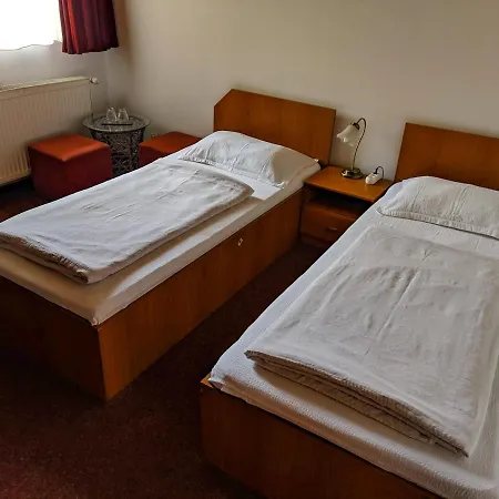 武士之家膳食公寓