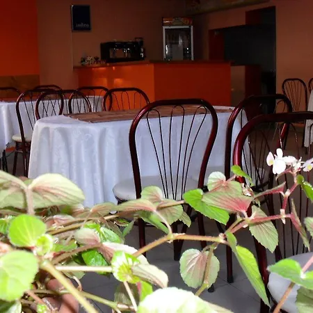 武士之家膳食公寓 3*